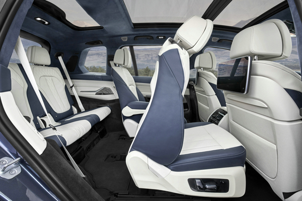 9. 创新BMW X7三排行政座椅布局.jpg